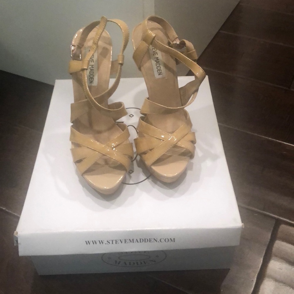 Steve Madden patent nude heels
